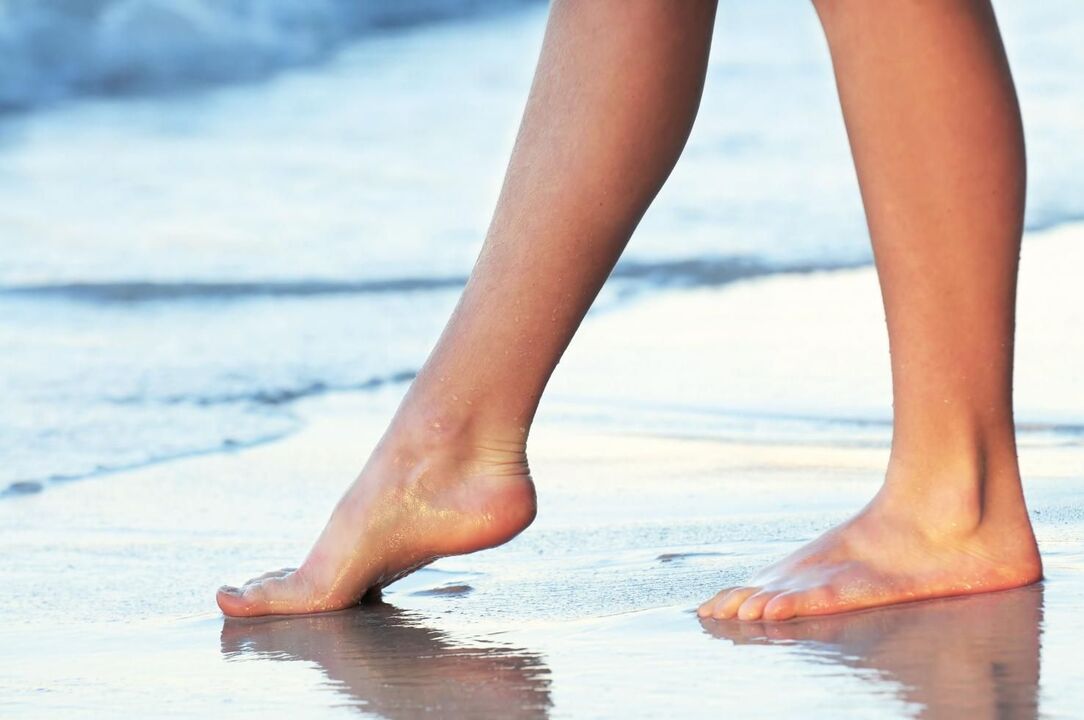 Prevention of varicose veins - walking barefoot in water